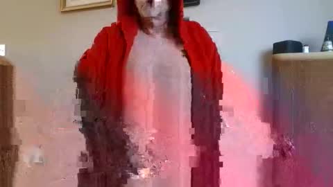 Snapshot of stglide chatting on October 31, 2:42 pm stglide online show from October 31, 2:42 pm