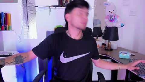 Manuel online show from May 27, 7:22 pm