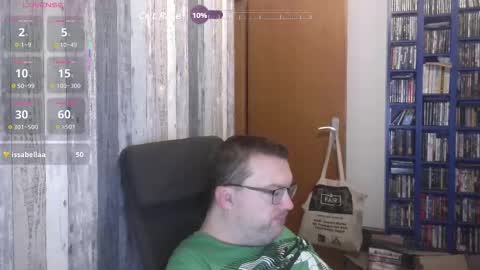Snapshot of still_alive1985 chatting on October 20, 6:17 am Oliver online show from October 20, 6:17 am