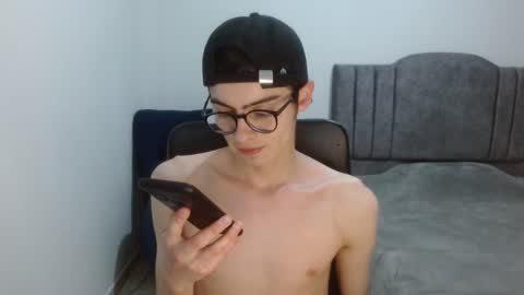 stiv_grant online show from June 3, 11:32 pm