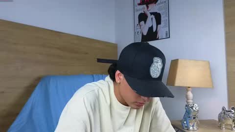 Snapshot of stivenbenet1 chatting on October 20, 8:57 pm Stiven Bennet online show from October 20, 8:57 pm