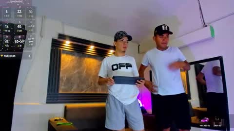 friends online show from November 10, 4:50 am