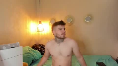 Snapshot of stoneepaul chatting on January 26, 5:23 pm     --free-- online show from January 26, 5:23 pm