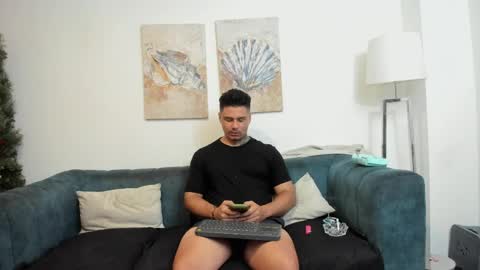 straight__friends online show from April 8, 2:48 pm