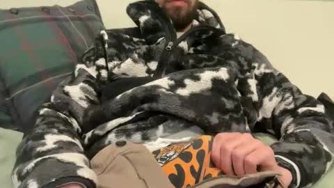 straightfirelotus1000000 online show from March 1, 6:40 pm