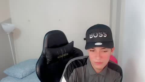 Street online show from April 3, 4:09 am