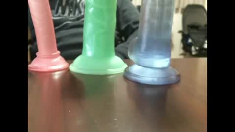 Snapshot of studinto chatting on November 2, 6:39 am BadBrad online show from November 2, 6:39 am