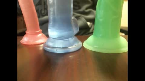 Snapshot of studinto chatting on March 4, 4:38 am BadBrad online show from March 4, 4:38 am