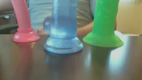 Snapshot of studinto chatting on February 16, 4:42 pm BadBrad online show from February 16, 4:42 pm