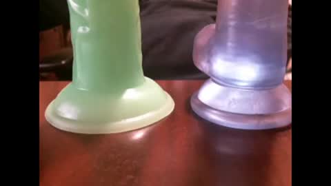 Snapshot of studinto chatting on March 9, 3:44 am BadBrad online show from March 9, 3:44 am