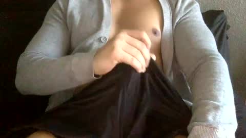 Snapshot of studmuffinxo chatting on October 6, 4:22 pm STUD online show from October 6, 4:22 pm