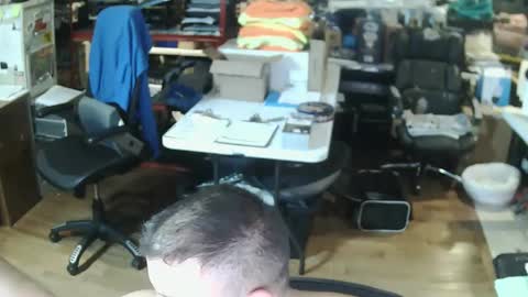 Snapshot of summerfun35 chatting on December 13, 1:26 am cincyguy online show from December 13, 1:26 am