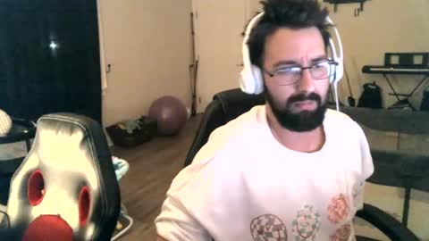 Snapshot of swals chatting on December 6, 2:57 am Swals online show from December 6, 2:57 am