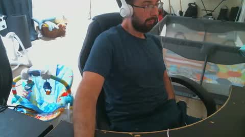 Snapshot of swals chatting on December 8, 4:14 am Swals online show from December 8, 4:14 am