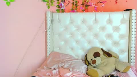 Felipe independent model online show from June 15, 5:54 am