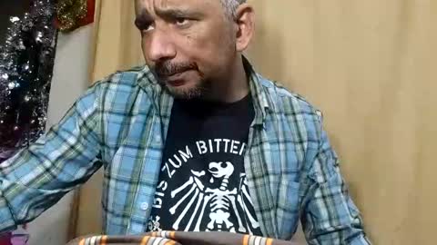 Snapshot of sweetcuervo chatting on December 22, 4:28 am sweetcuervo independent model online show from December 22, 4:28 am