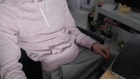 SwetLittleBoy4u online show from November 27, 11:36 am