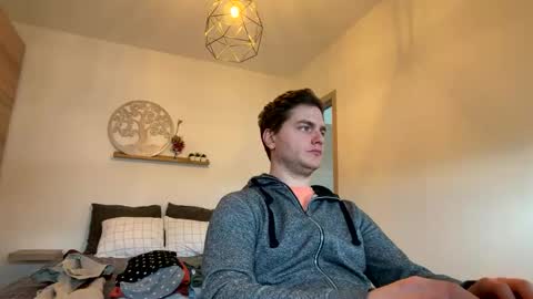 syl092 online show from February 2, 2:03 pm