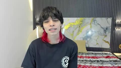 sylasfrost online show from December 19, 7:55 pm