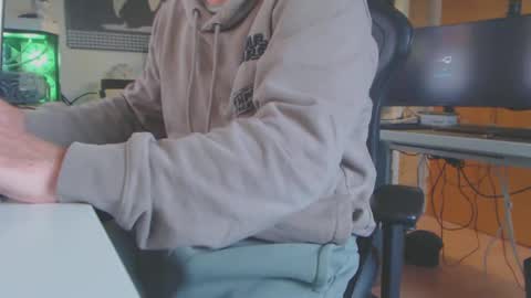 Oliver online show from September 25, 10:03 am