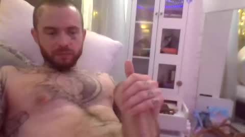 tattedtwinkwywy online show from May 23, 12:10 pm
