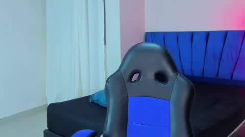 tau_montes online show from March 18, 4:48 am