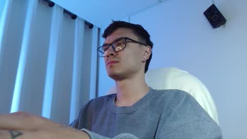 taurus4k online show from November 16, 7:54 am