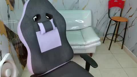 Taylor online show from March 30, 2:45 am