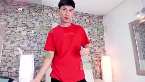 taylor_brooks_ online show from May 4, 8:21 pm