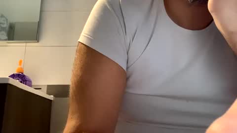 Tbest1986 online show from November 29, 2:41 pm