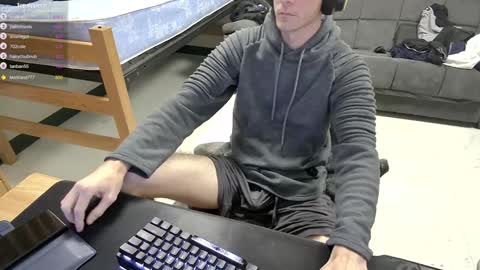 Snapshot of tbone_93 chatting on December 2, 4:07 pm Tbone online show from December 2, 4:07 pm