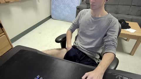 Snapshot of tbone_93 chatting on December 12, 11:40 am Tbone online show from December 12, 11:40 am