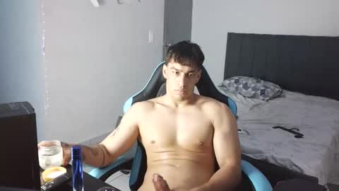 team23hot0 online show from February 5, 7:59 am