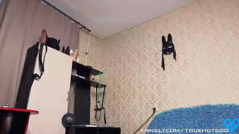 Andy Psy online show from February 13, 1:37 pm