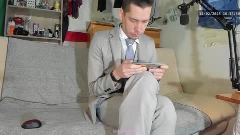 Virg Lszl online show from February 11, 3:18 pm