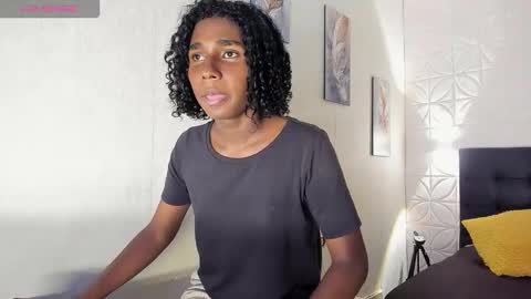 teylor_lovee online show from December 4, 9:22 pm