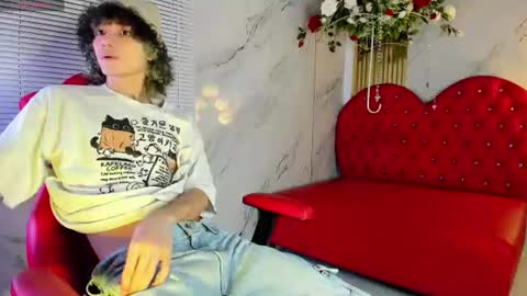 thanier_18 online show from July 26, 3:36 am