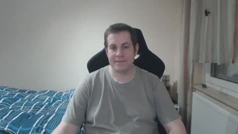 Snapshot of thatguyyeahhim chatting on December 31, 1:04 am thatguyyeahhim online show from December 31, 1:04 am
