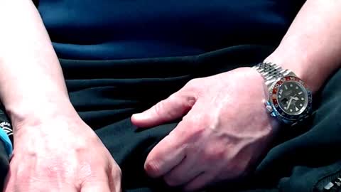 Snapshot of the1pocketrocket chatting on January 9, 10:09 pm the1pocketrocket online show from January 9, 10:09 pm