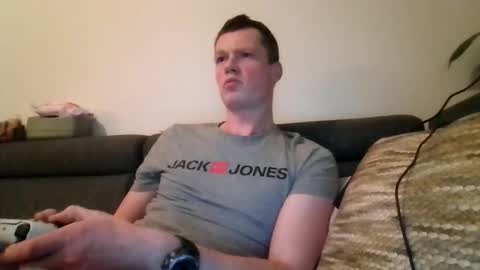 Dennis online show from February 26, 9:05 pm