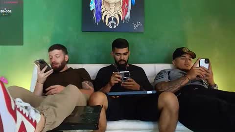 SCOTT  THEO  KAMERON  GENDERSON online show from January 7, 10:15 pm