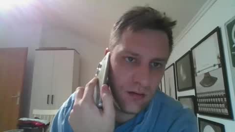 Snapshot of thedon2123 chatting on December 30, 4:19 pm thedon2123 online show from December 30, 4:19 pm