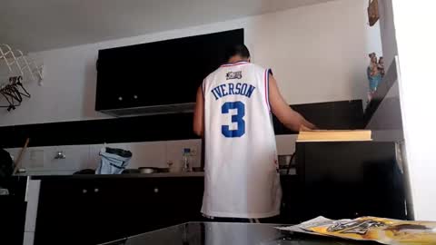 thehousedog online show from December 4, 2:13 pm