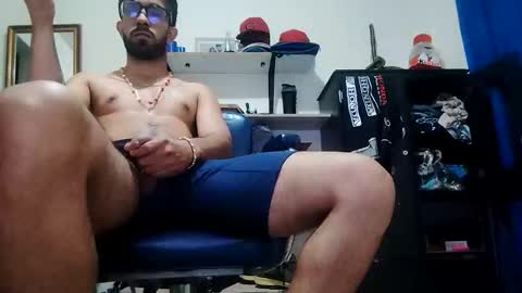 thehousedog online show from February 14, 2:39 am