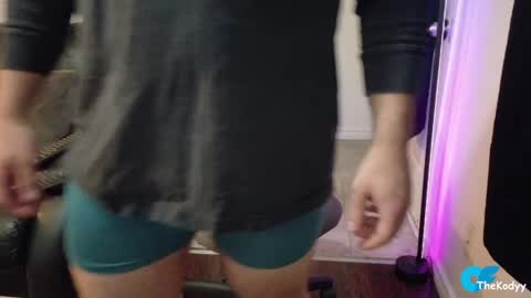 thekodyy online show from April 18, 8:31 pm