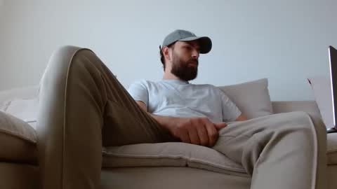 TheMonarchGoat online show from October 27, 8:49 am