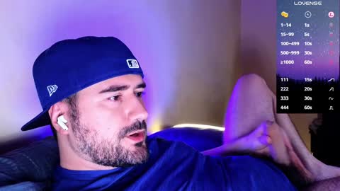 Snapshot of theoravi chatting on January 10, 3:39 am Theo Ravi online show from January 10, 3:39 am