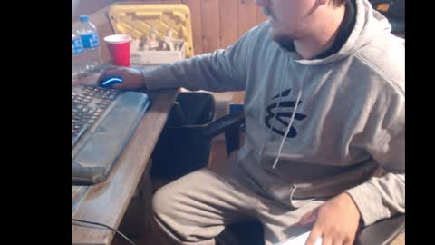 Snapshot of therealbigcheese0695 chatting on October 19, 5:38 pm therealbigcheese0695 online show from October 19, 5:38 pm