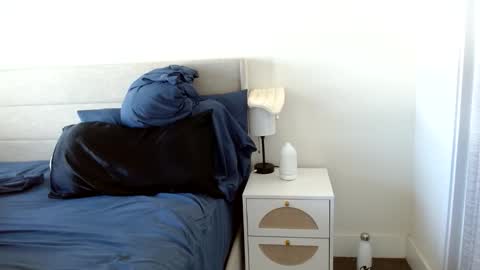 Yoshi online show from November 11, 6:24 pm