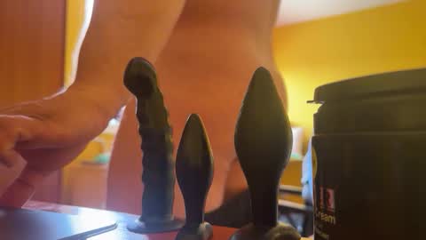 thev1nt online show from April 19, 8:36 am